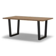Ejemplo de mesa con sobre a medida en acabado madera y estructura negra.