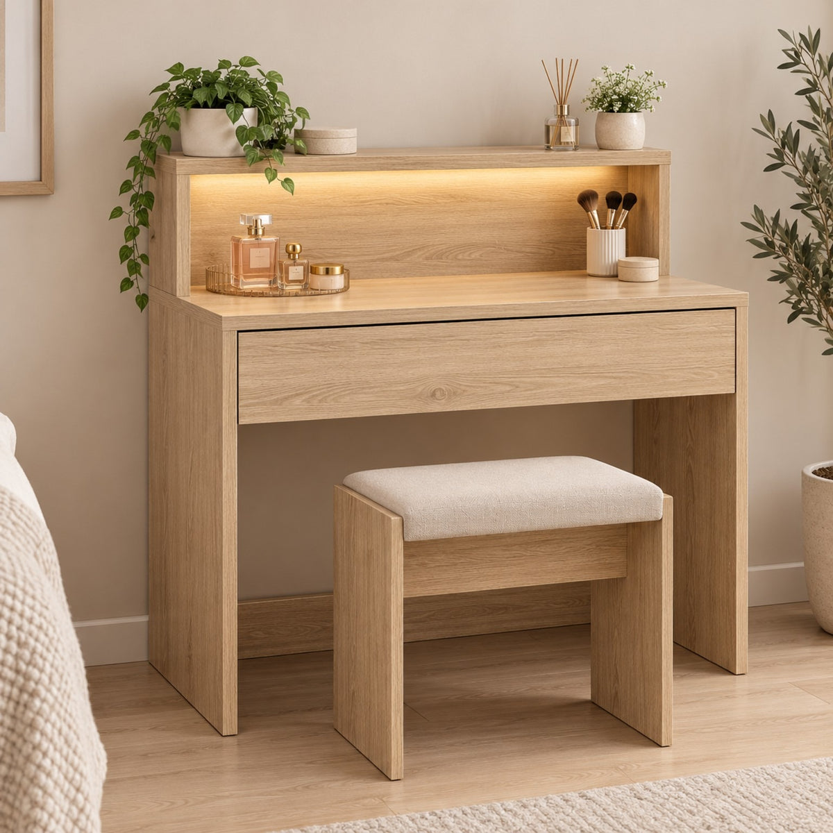 Tocador de Roble Bardolino Natural con un cajón, estante superior con iluminación LED cálida y banqueta a juego con asiento claro